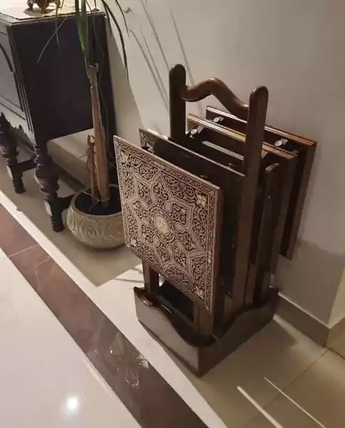 Set of 4 tables with a stand inlaid with natural mother-of-pearl and hand-carved