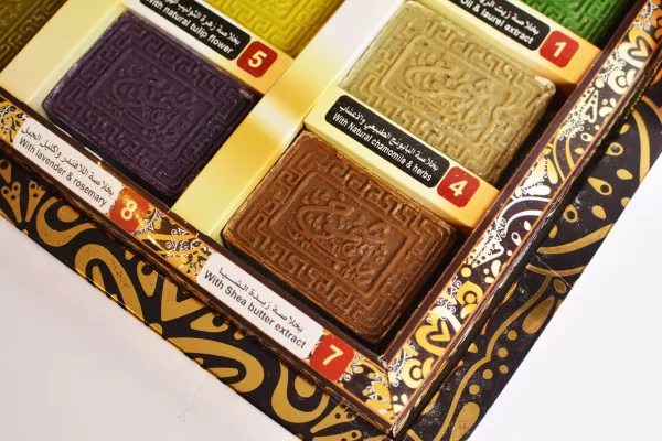 DSC_0333 Aleppo Gift set consisting of 9 Laurel soap is natural in a wonderful Carton box