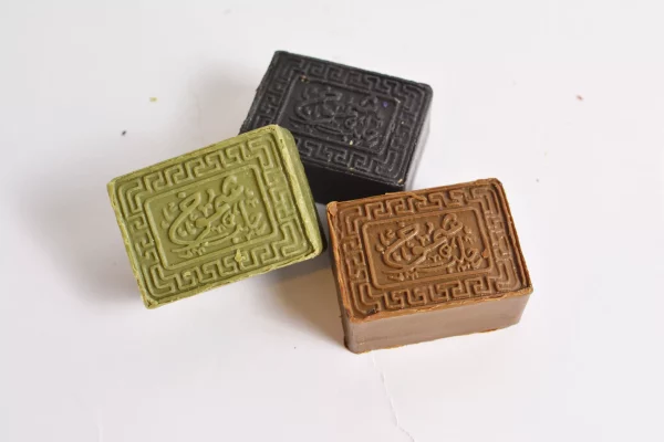 DSC_0339 Aleppo Gift set consisting of 9 Laurel soap is natural in a wonderful Carton box