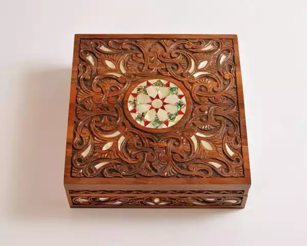 jewelry box Hand engraving in the style of craftsmen from the Fatimid