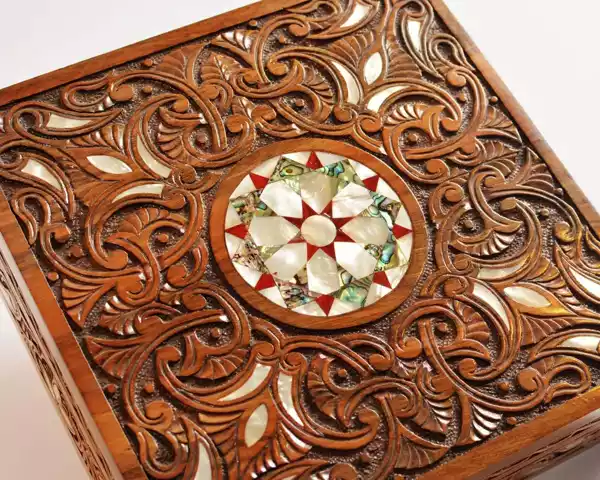 jewelry box Hand engraving in the style of craftsmen from the Fatimid