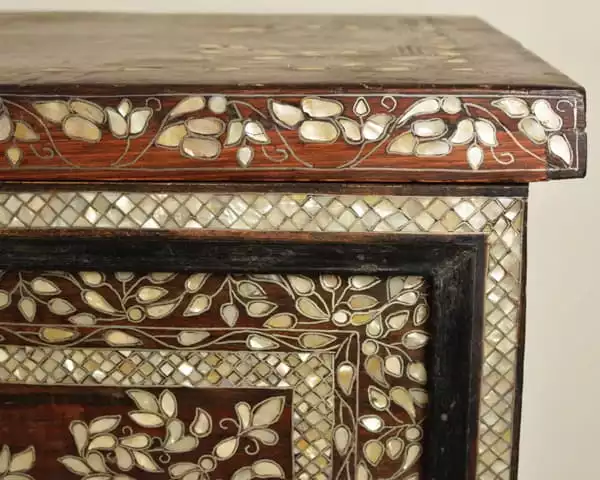 IMG-20230128-WA0136 Handmade antique Damascus mosaic box inlaid with mother-of-pearl