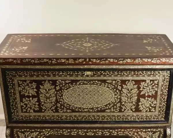 IMG-20230128-WA0143 Handmade antique Damascus mosaic box inlaid with mother-of-pearl
