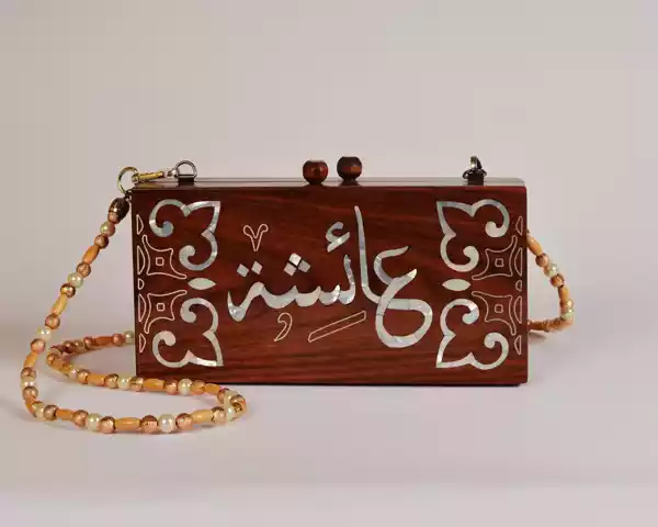 IMG-20231109-WA0003 Handmade women's handbag inlaid with natural mother-of-pearl