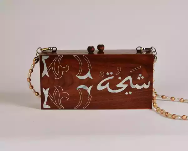 IMG-20231109-WA0007 Handmade women's handbag inlaid with natural mother-of-pearl