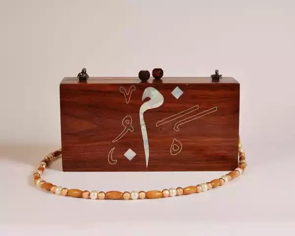IMG-20231109-WA0020 Handmade women's handbag inlaid with natural mother-of-pearl