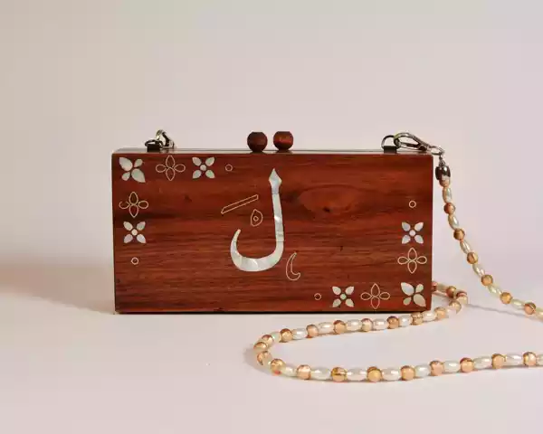 IMG-20231109-WA0021 Handmade women's handbag inlaid with natural mother-of-pearl