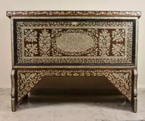 Handmade antique Damascus mosaic box inlaid with mother-of-pearl