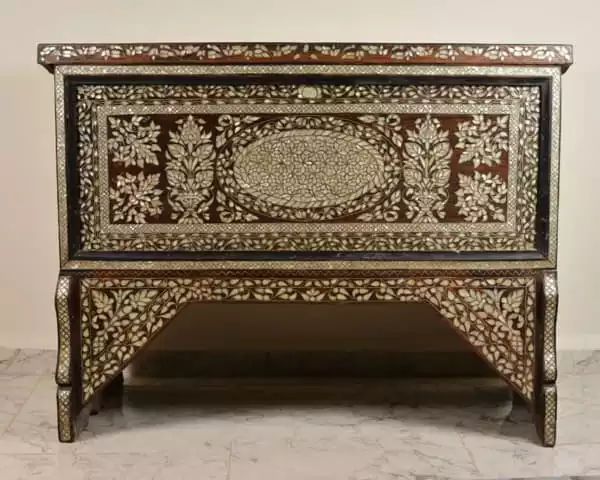 WhatsApp-Image-2023-01-28-at-01.25.51 Handmade antique Damascus mosaic box inlaid with mother-of-pearl