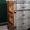 Mirror and console set inlaid with mother-of-pearl from the Taj Collection