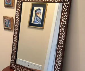 Handmade mirrors inlaid with mother of pearl