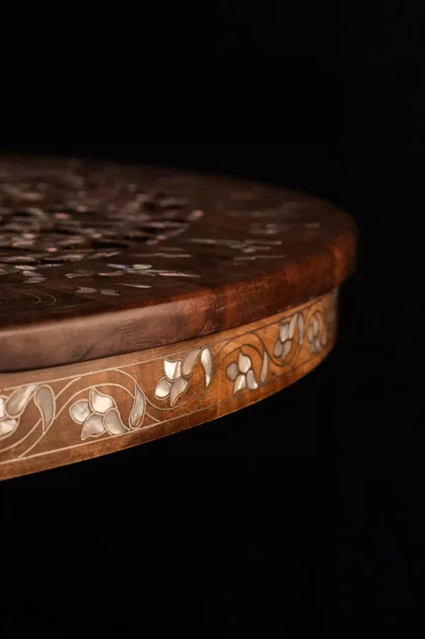IMG-20240516-WA0007 Round table carved and inlaid with mother-of-pearl