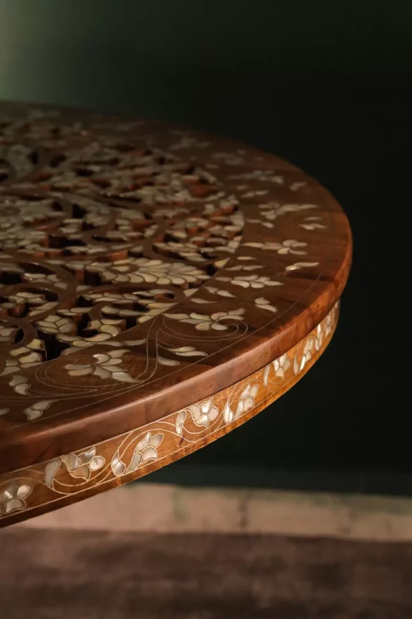 IMG-20240516-WA0015 Round table carved and inlaid with mother-of-pearl
