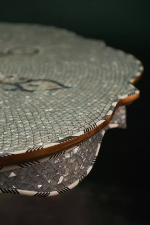 IMG-20240516-WA0035 Round table completely inlaid with mother-of-pearl