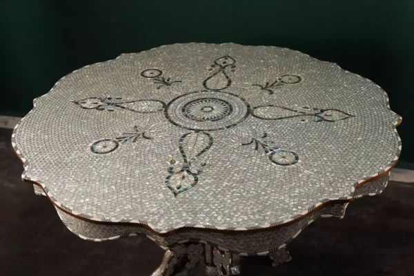 IMG-20240516-WA0036 Round table completely inlaid with mother-of-pearl