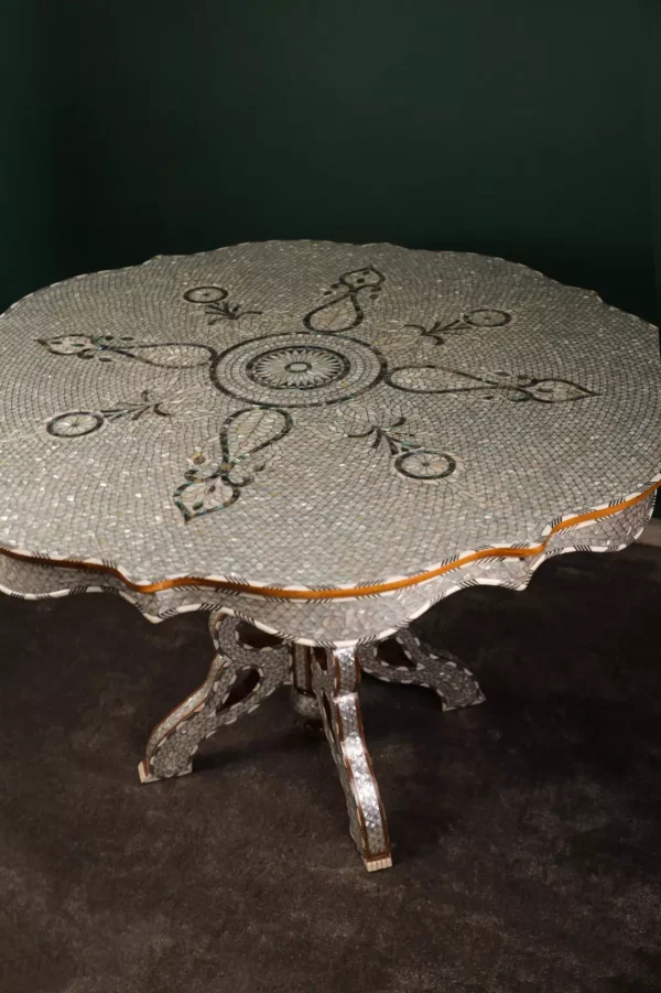 IMG-20240516-WA0037 Round table completely inlaid with mother-of-pearl