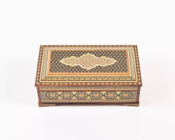 1 Luxurious wooden box, handcrafted and inlaid with copper